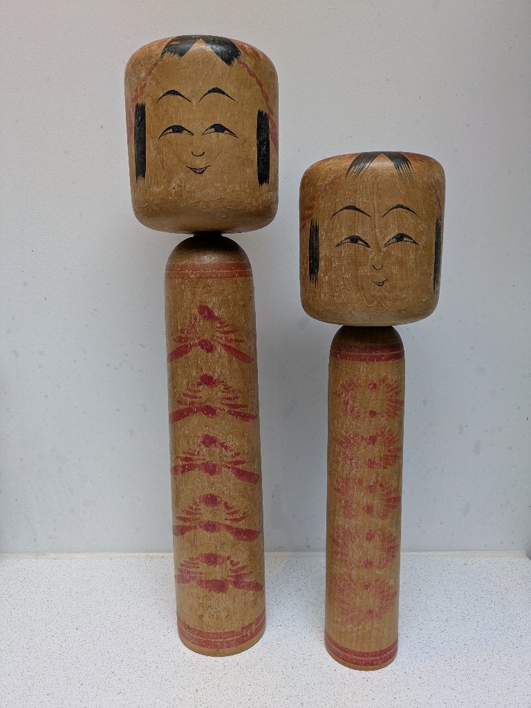 Bijzonder duo grote Togatta kokeshi door Fumio Sato, Antiek en Kunst, Kunst | Niet-Westerse kunst, Ophalen of Verzenden