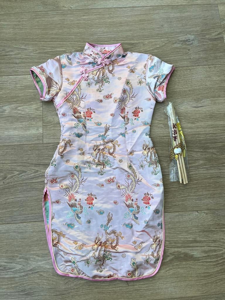 Roze Chinese Jurk - Maat 128, Kinderen en Baby's, Ophalen of Verzenden, Zo goed als nieuw, 122 t/m 128, Meisje