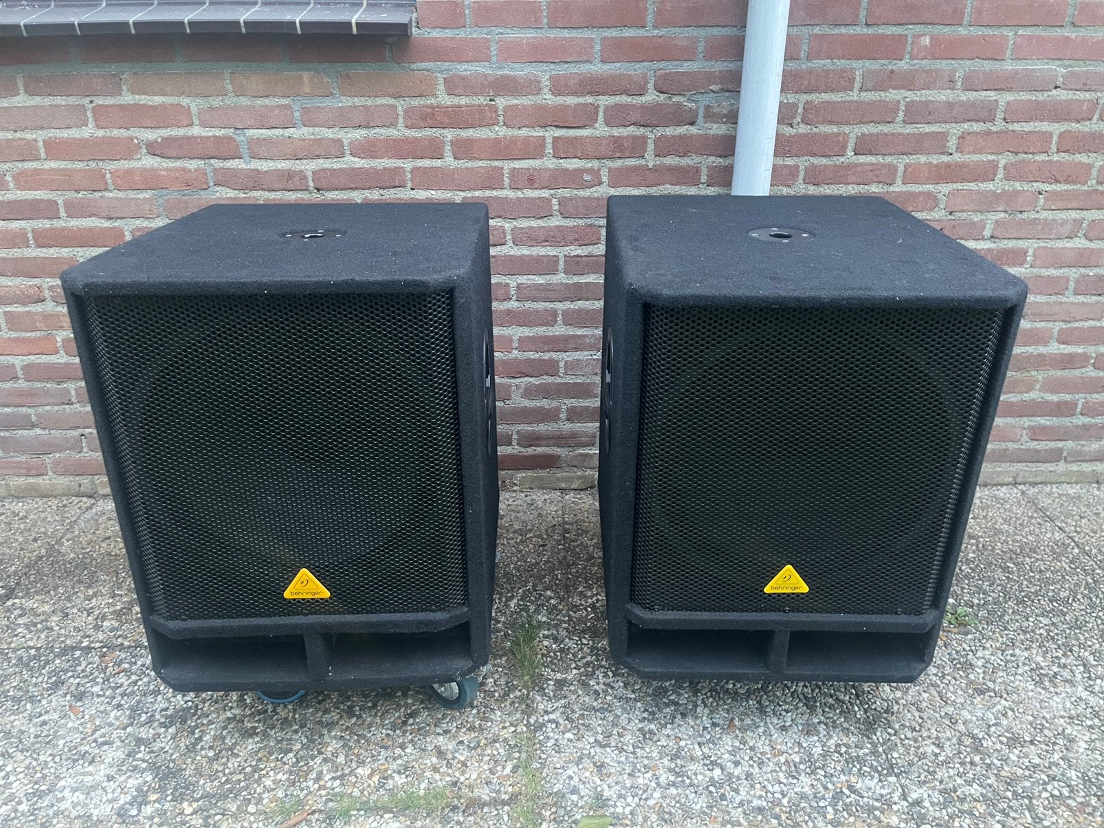 Behringer VP1800s subwoofers 1600w piek, Ophalen, Zo goed als nieuw, Subwoofer, Overige merken
