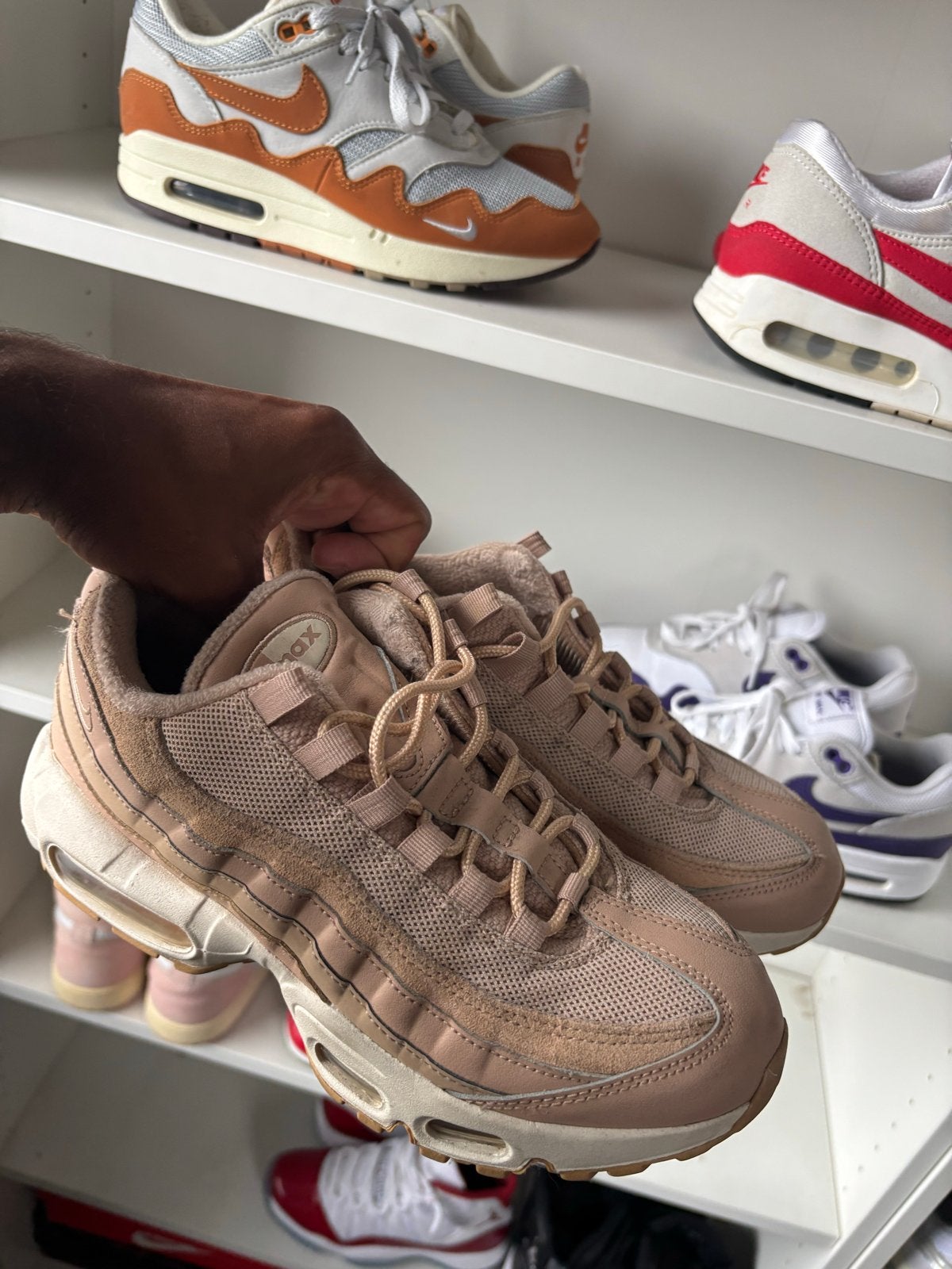 Nike Air Max 95 Sneakers - Roze/Beige 38,5, Ophalen of Verzenden, Gedragen, Roze, Sneakers of Gympen