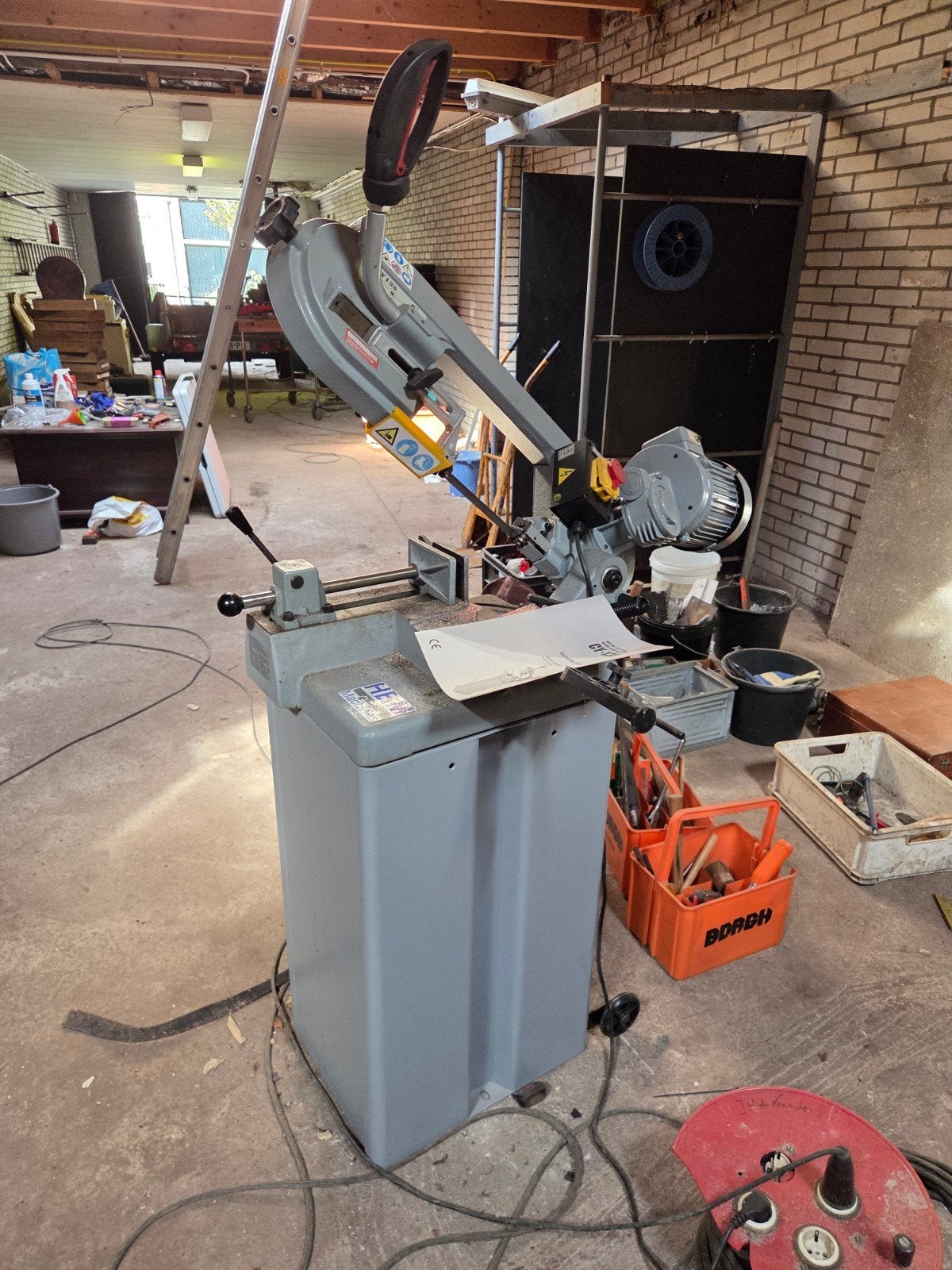 HBM CY-135 Metaalbandzaag Metaallintzaagmachine NIEUWSTAAT, Ophalen, 70 mm of meer, 600 tot 1200 watt, Zo goed als nieuw
