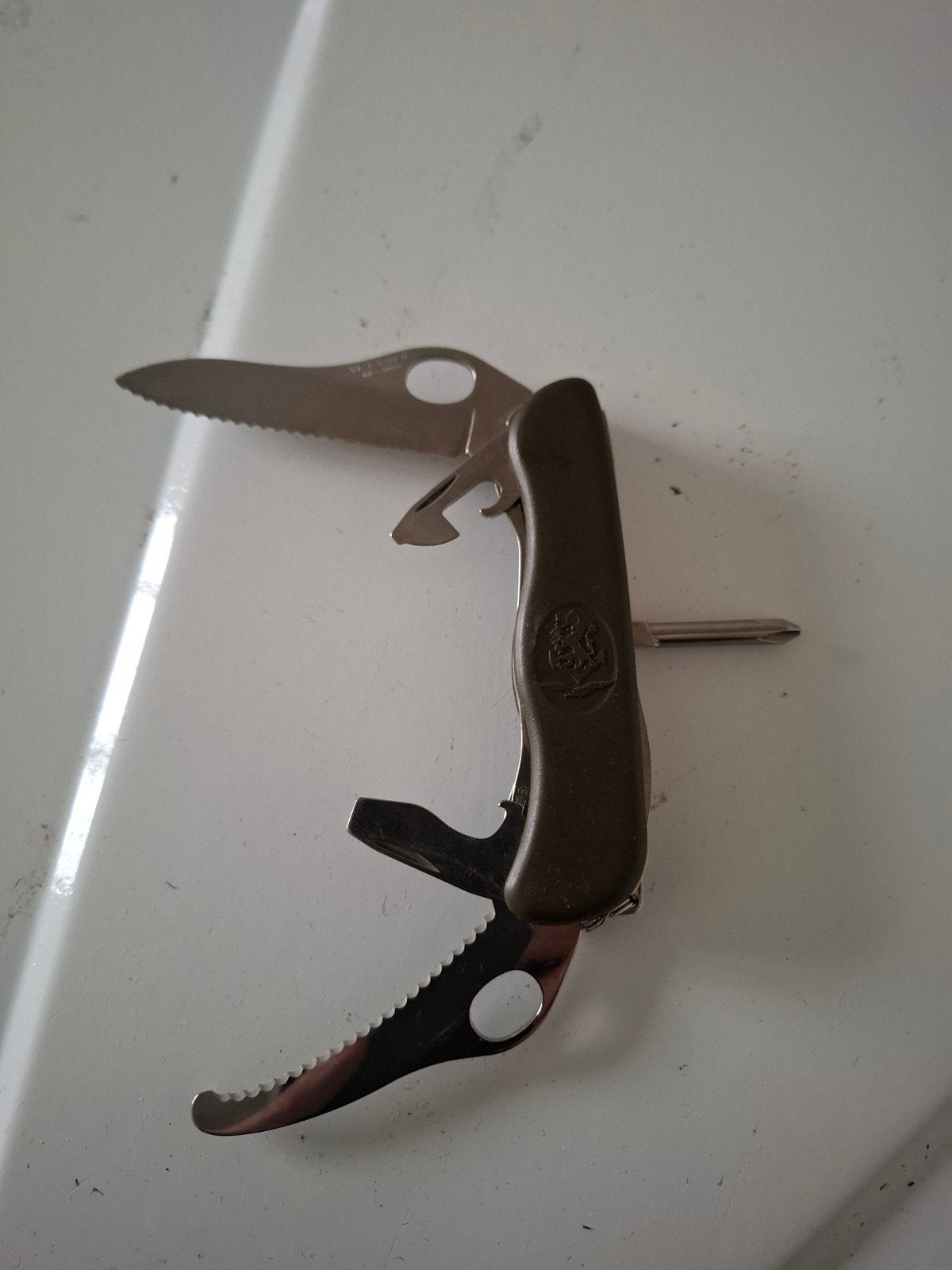 victorinox leger zakmes zo goed als nieuw., Ophalen of Verzenden, Landmacht, Nederland, Mes of Dolk