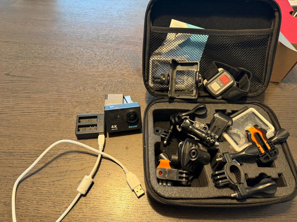 Eken 4K actie camera met veel accessoires, Ophalen of Verzenden, Gebruikt, Overige merken