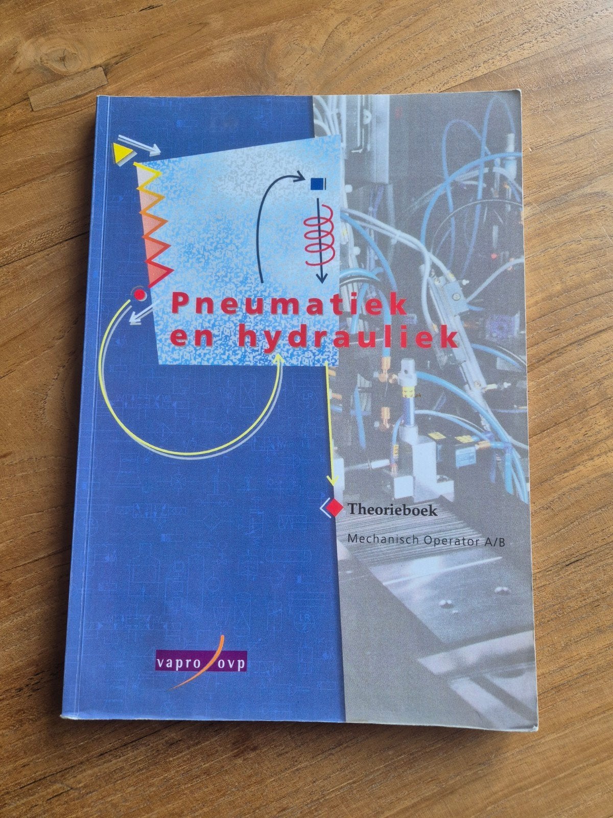 Pneumatiek en hydrauliek - Theorieboek Mechanisch Operator, Ophalen of Verzenden, Gelezen, Werktuigbouwkunde
