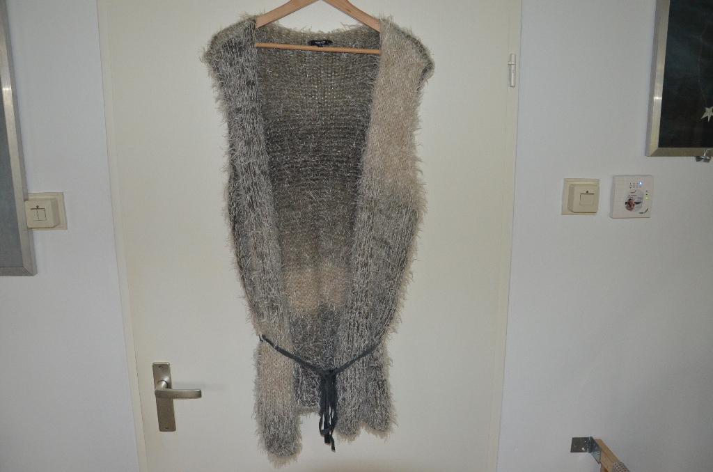 prachtig nieuw mouwloos harig vest maat 52/54 Promiss, Promiss, Overige kleuren, Trui of Vest, Nieuw