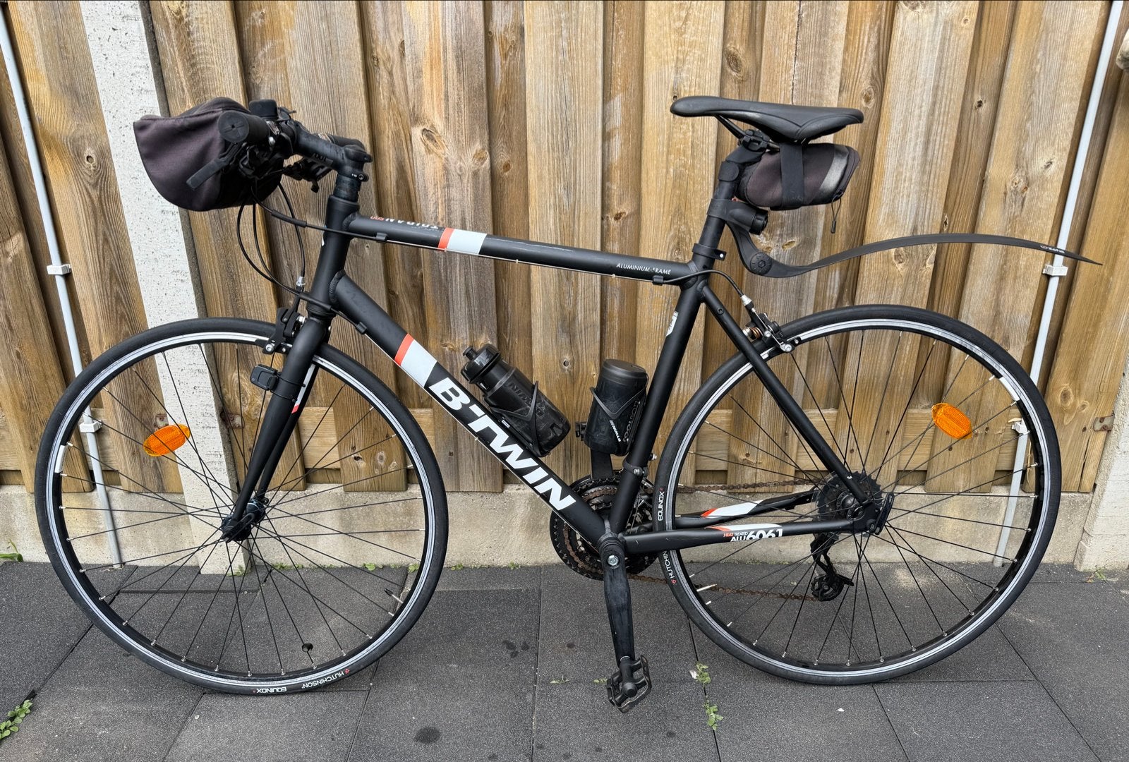 B'Twin Triban 500 racefiets - Zo goed als nieuw, Overige merken, 28 inch, Velgrem, Ophalen of Verzenden