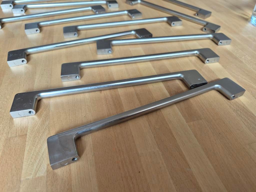 18 RVS Meubelgreep Handvatten 230mm, Hartafstand 192mm, Ophalen of Verzenden