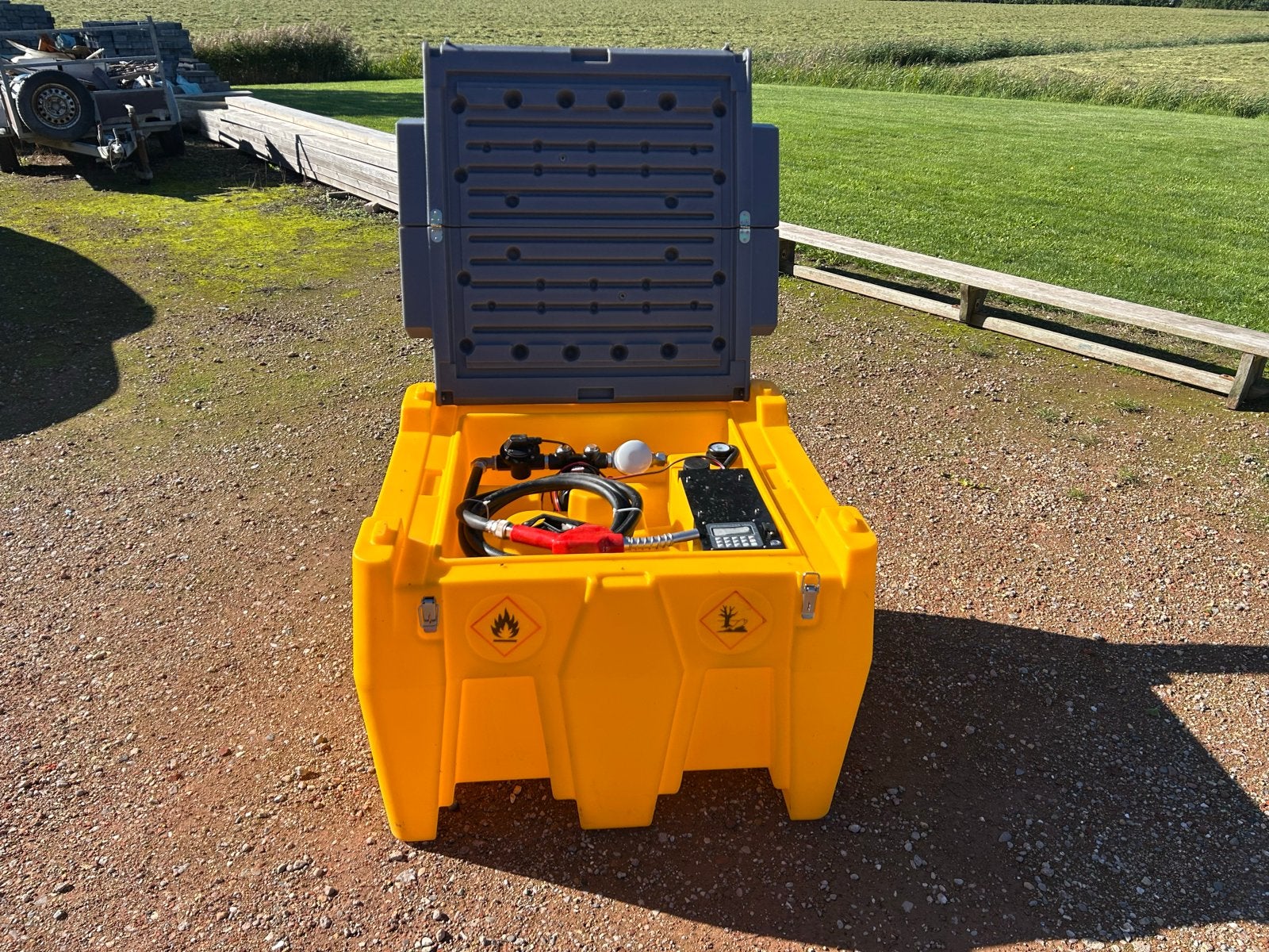 Ongebruikte Dubbelwandige Dieseltank 500L met 12V Pomp, Ophalen