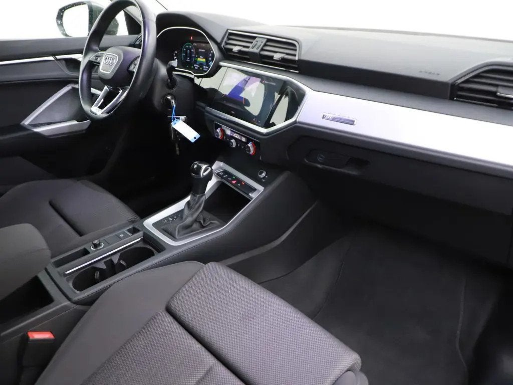 Audi Q3 45 TFSI e S edition | ex BPM | Design | 19"| LED | M, Stof, Gebruikt, Zwart, Automatische klimaatregeling