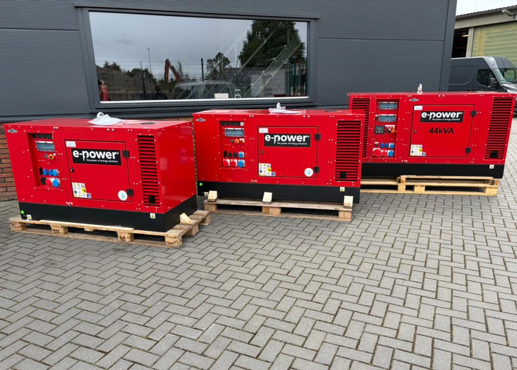 E-power EPS20TDE Kubota Diesel Aggregaat - Geluidsgedempt, Doe-het-zelf en Verbouw, Ophalen, Elektrisch startend, Dieselolie, Zo goed als nieuw