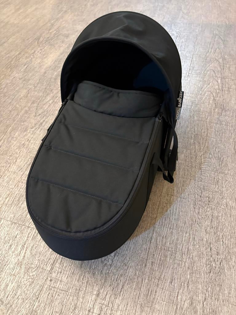 YOYO reiswieg met (autostoel) adapters - Zo goed als nieuw, Zo goed als nieuw, Met reiswieg, Ophalen, Kinderwagen