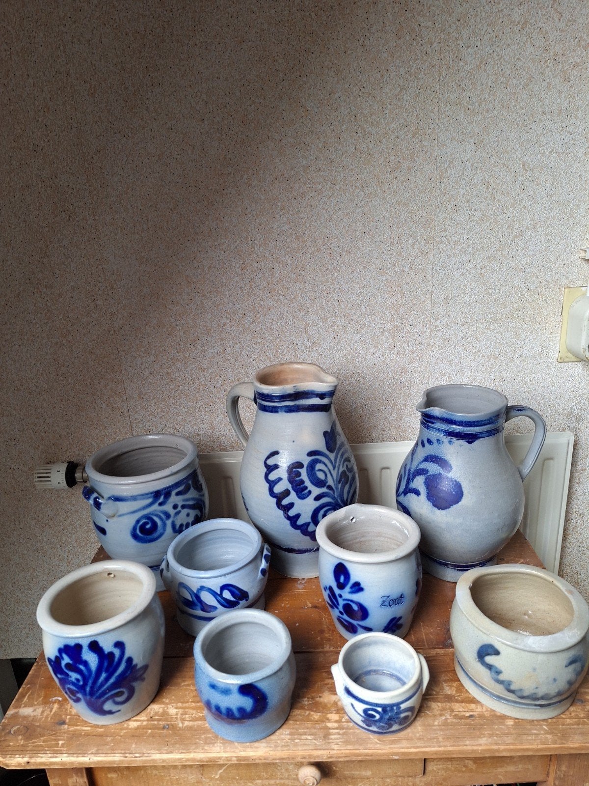 Set van 9 (antieke) zoutglazuur kruiken en potten, Antiek en Kunst, Ophalen