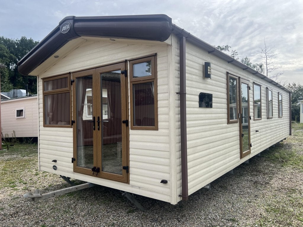 Luxe ABI Elan 3 slaapkamers CV Dubbel glas Patiodeuren, Caravans en Kamperen, Meer dan 6