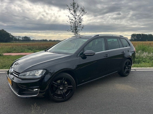 Golf1.4TSI/140PK/Highline/Xenon/Navi/Stoelverw/ACC/18"/Leder, 4 cilinders, Navigatiesysteem, Leder en Stof, Zwart