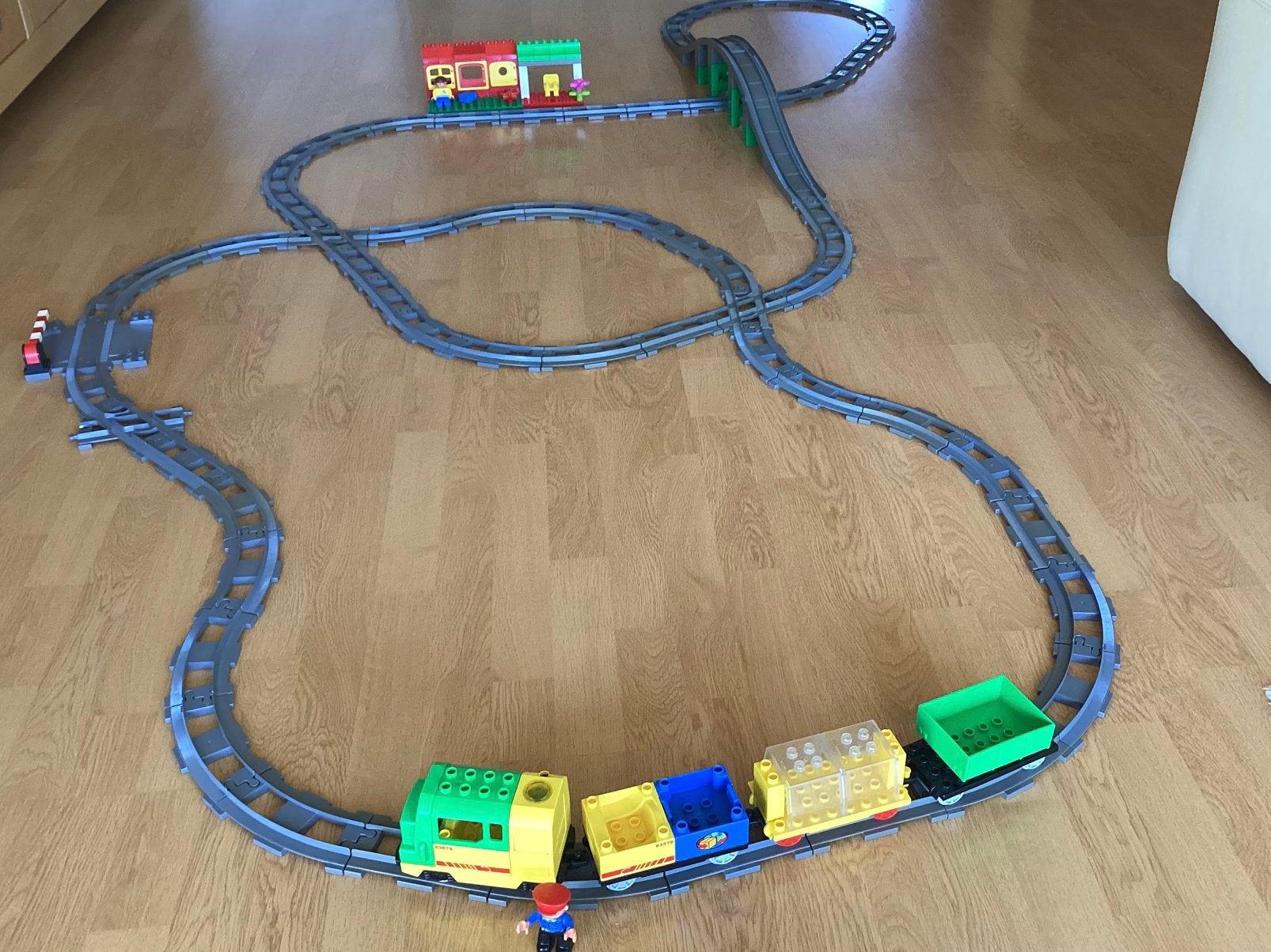 Duplo elektrische GROTE  treinbaan (werkende trein), Kinderen en Baby's, Speelgoed | Duplo en Lego, Ophalen of Verzenden, Zo goed als nieuw