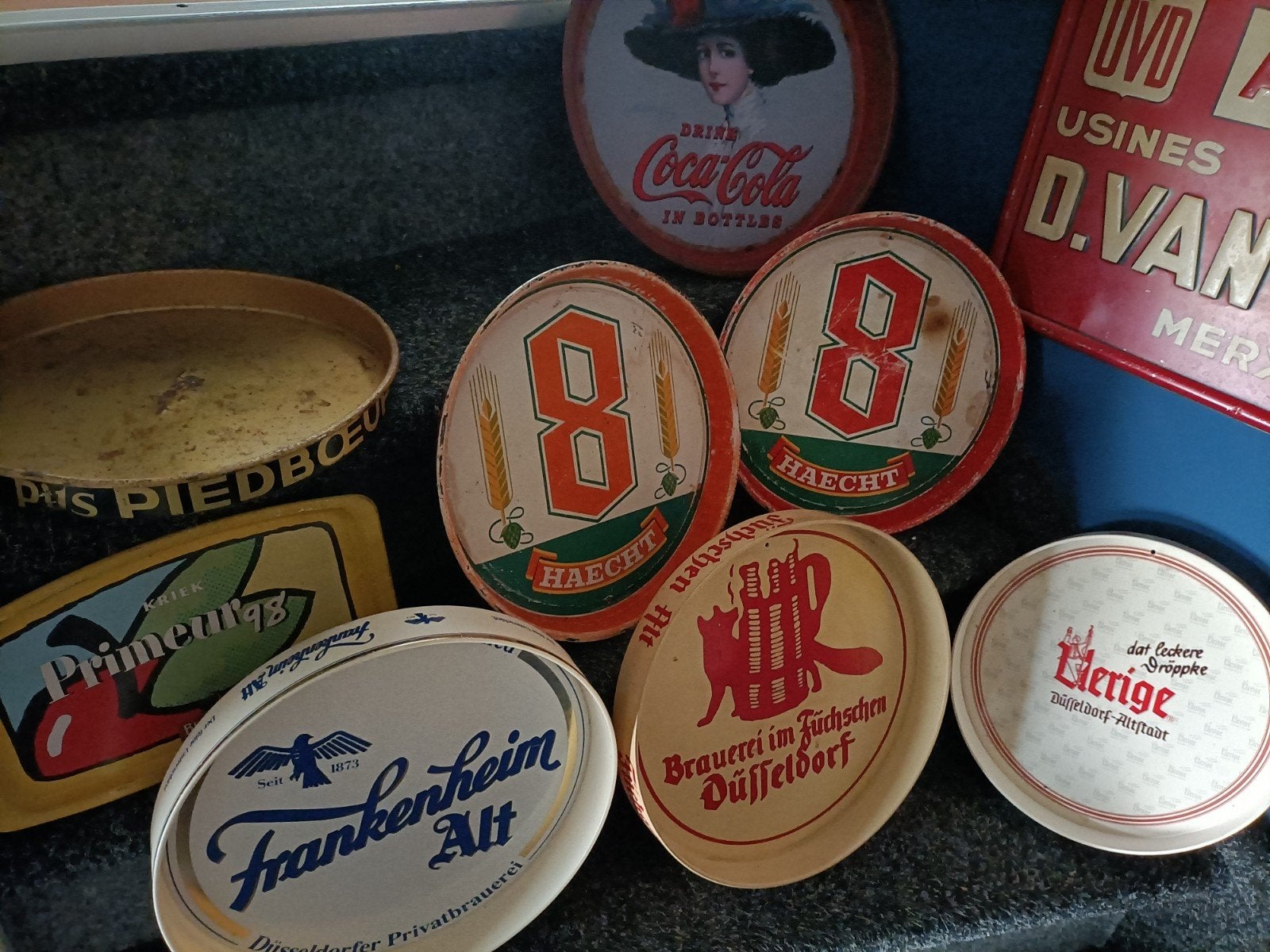 Diverse dienbladen: bier en meer - SUPER SALE, Huis en Inrichting, Gebruikt, Rond, Ophalen of Verzenden, Met afbeelding/tekst