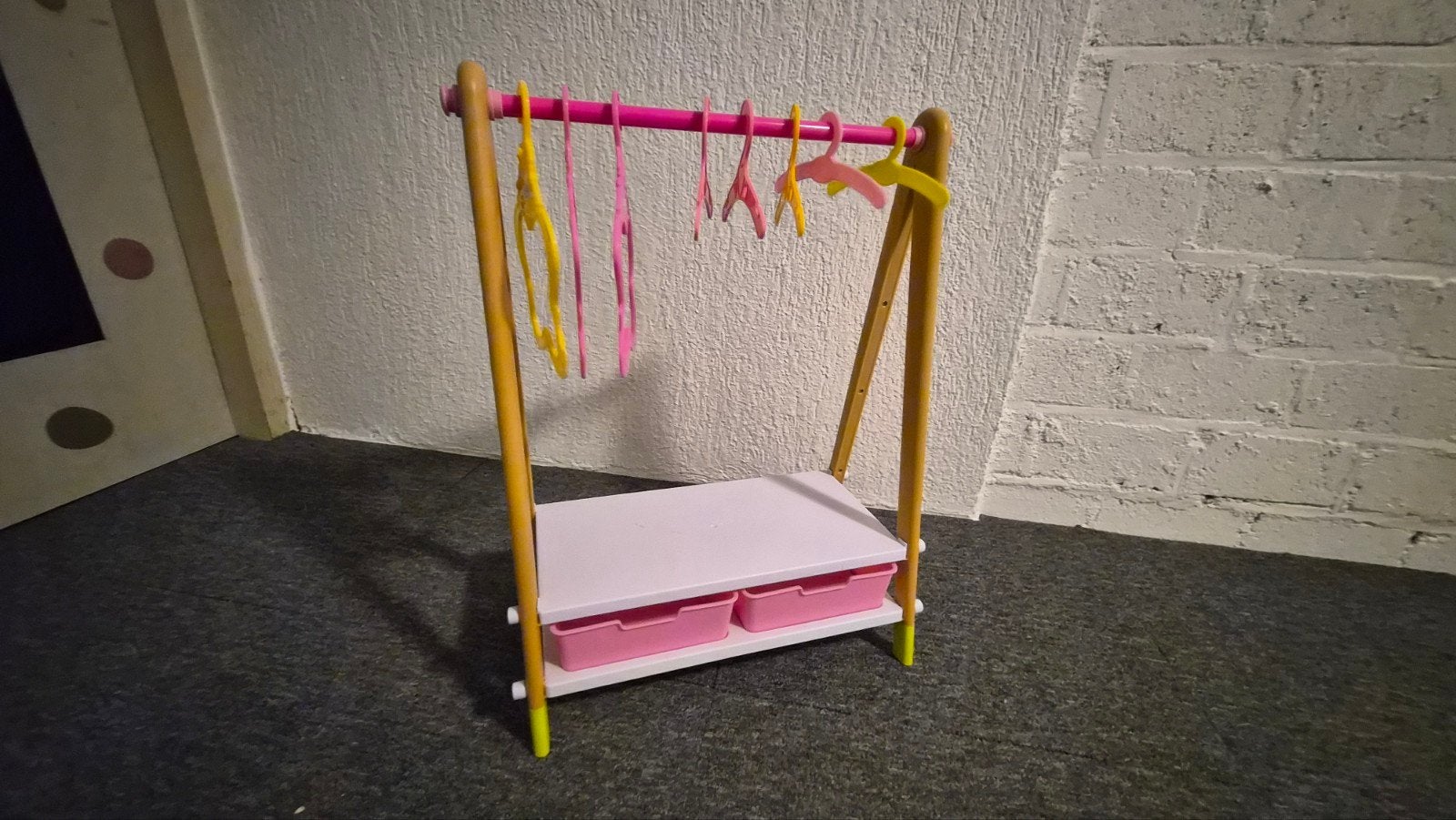 Babyborn Kledingrek voor poppen met hangers en opbergbakken, Ophalen, Gebruikt, Overige typen