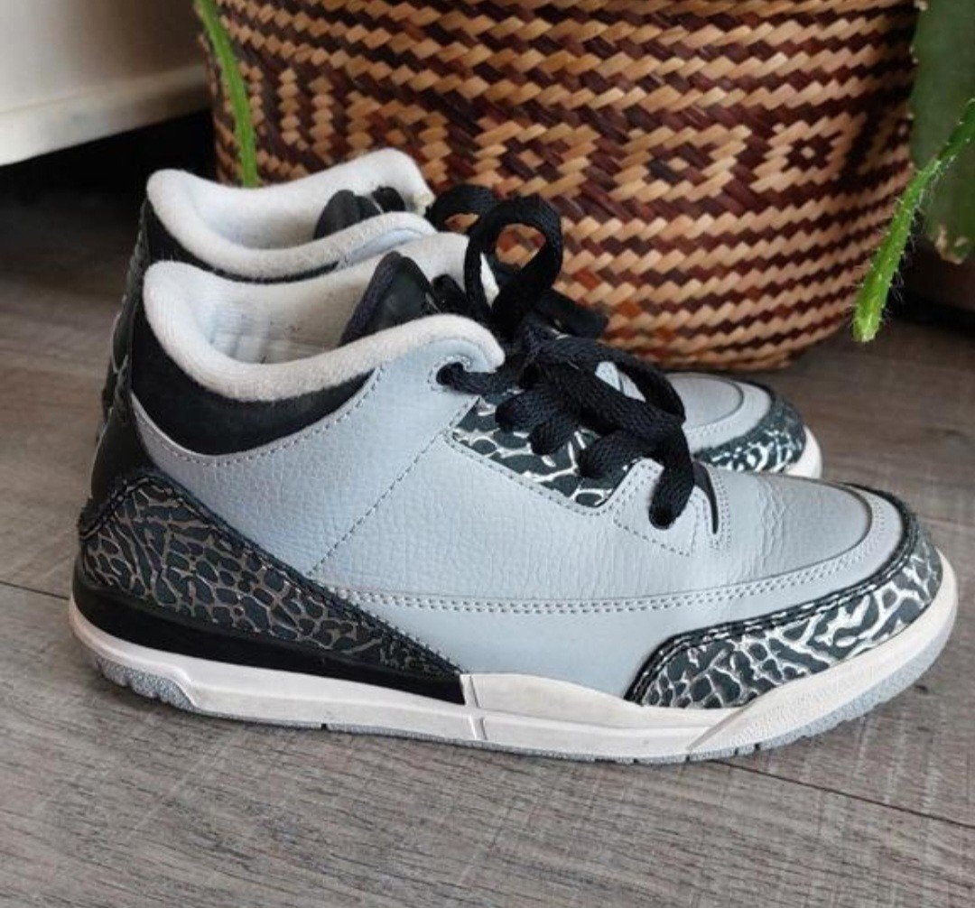 Jordan III Retro BP Wolf sneakers 33,5, Jongen of Meisje, Schoenen, Ophalen of Verzenden, Zo goed als nieuw