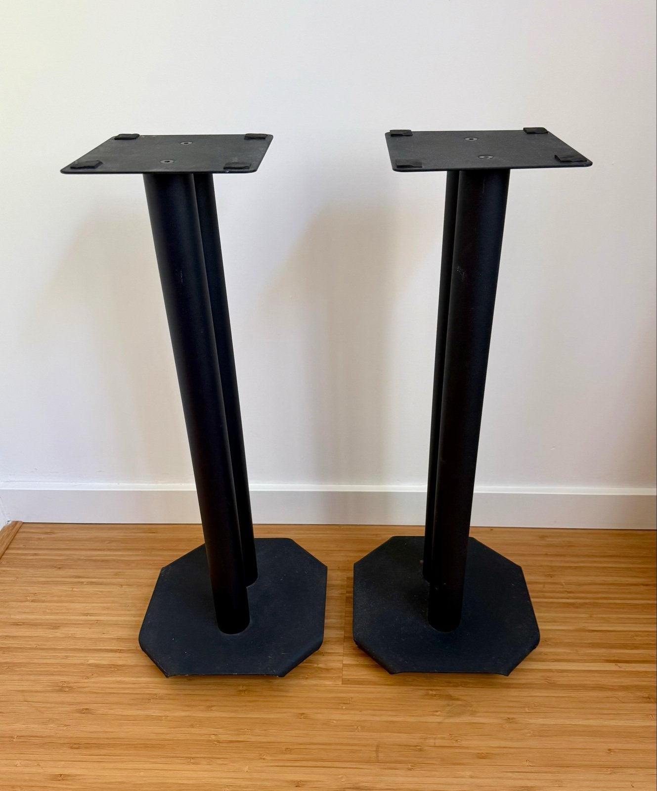 Speakerstands 60cm hoog, incl. spikes - afhalen Den Haag, Audio, Tv en Foto, Luidsprekers, Gebruikt, Inclusief standaarden, Overige typen