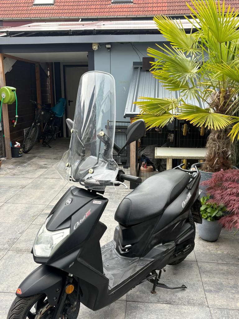 SYM Orbit 3 50 (2019) – slechts 1500 km – perfecte staat –, Fietsen en Brommers, Ophalen, Maximaal 45 km/u, Zo goed als nieuw