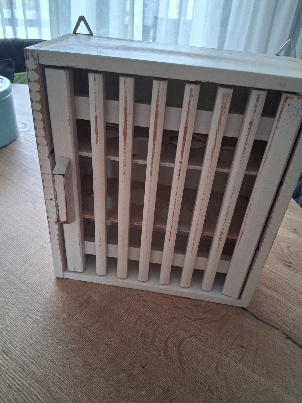 Houten eierkastje met deurtje - 21x9x23cm, Ophalen