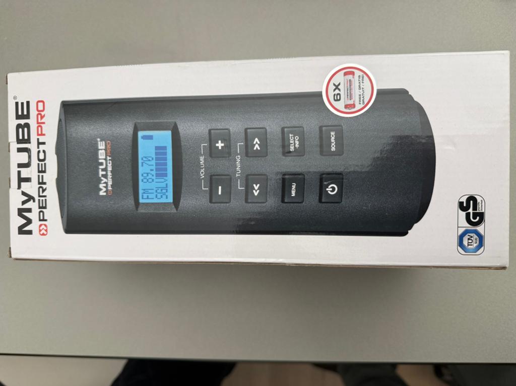 Radio op 240v en batterij diverse specificaties, Ophalen of Verzenden, Zo goed als nieuw, Radio
