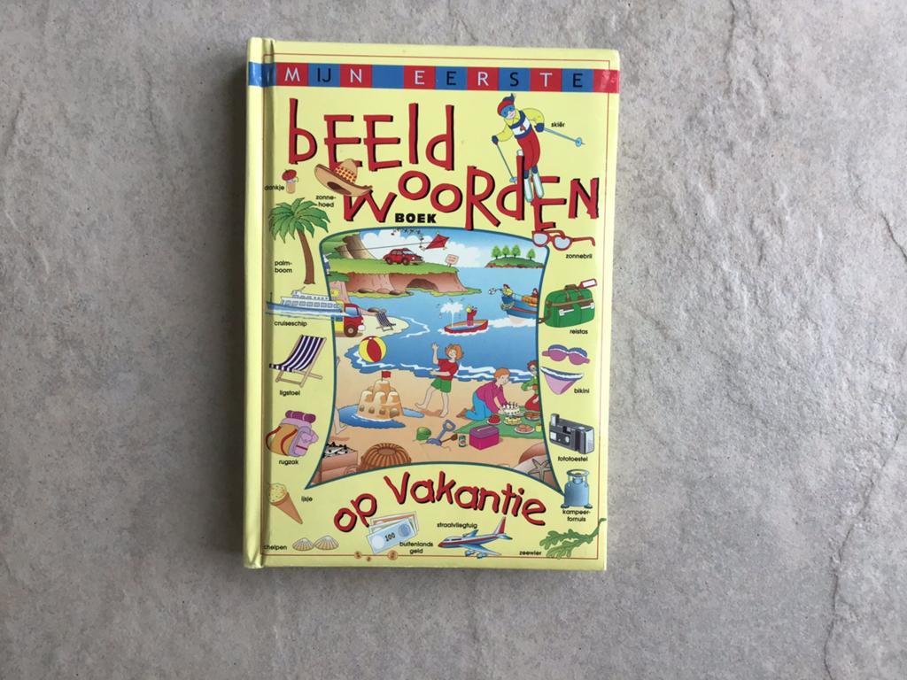 Mijn eerste beeldwoordenboek op vakantie in nieuwstaat, Ophalen of Verzenden, Zo goed als nieuw