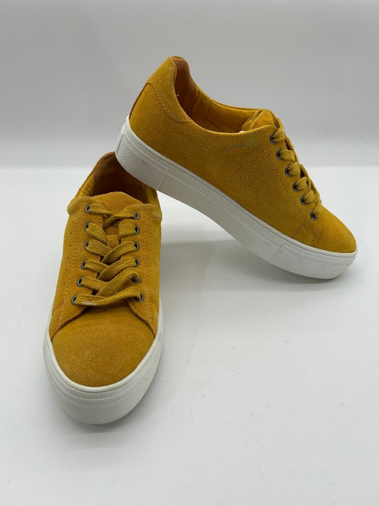 Nelson maat 39 – Moderne okergele sneakers, Verzenden, Geel, Nieuw, Sneakers of Gympen