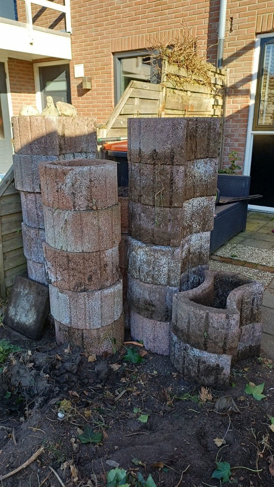 Gratis afhalen: stenen bloembakken, Tuin en Terras, Ophalen, Steen, Gebruikt, Minder dan 30 cm