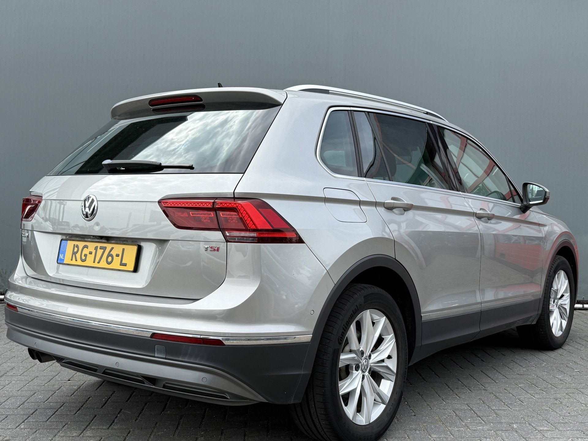 Volkswagen Tiguan BWJ 2017 1.4 TSI 150 PK ACT Highline AUTOM, Stof, 4 cilinders, Adaptive Cruise Control, Origineel Nederlands