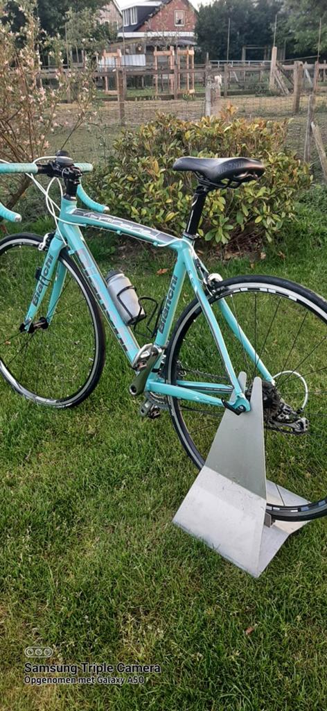 Bianchi via nirone7 racefiets - Celeste groen, Fietsen en Brommers, Fietsen | Racefietsen, Overige merken, Meer dan 20 versnellingen