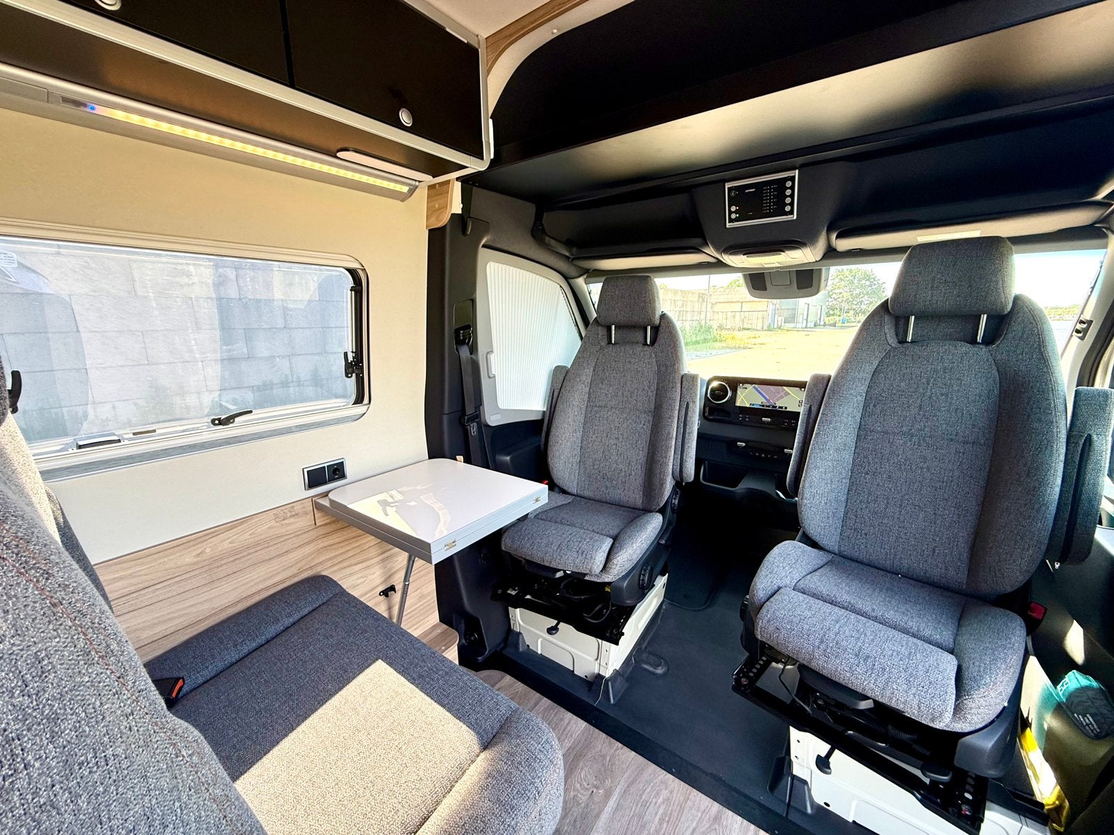 Foto 12 van Hymer Grand Canyon S 4x4 offroad Mercedes 190PK, 26.680km