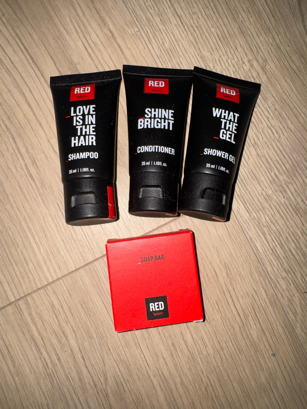 RED Shampoo, Conditioner, Douchegel & Zeep - Nieuw, Sieraden, Tassen en Uiterlijk, Uiterlijk | Cosmetica en Make-up, Gehele gezicht
