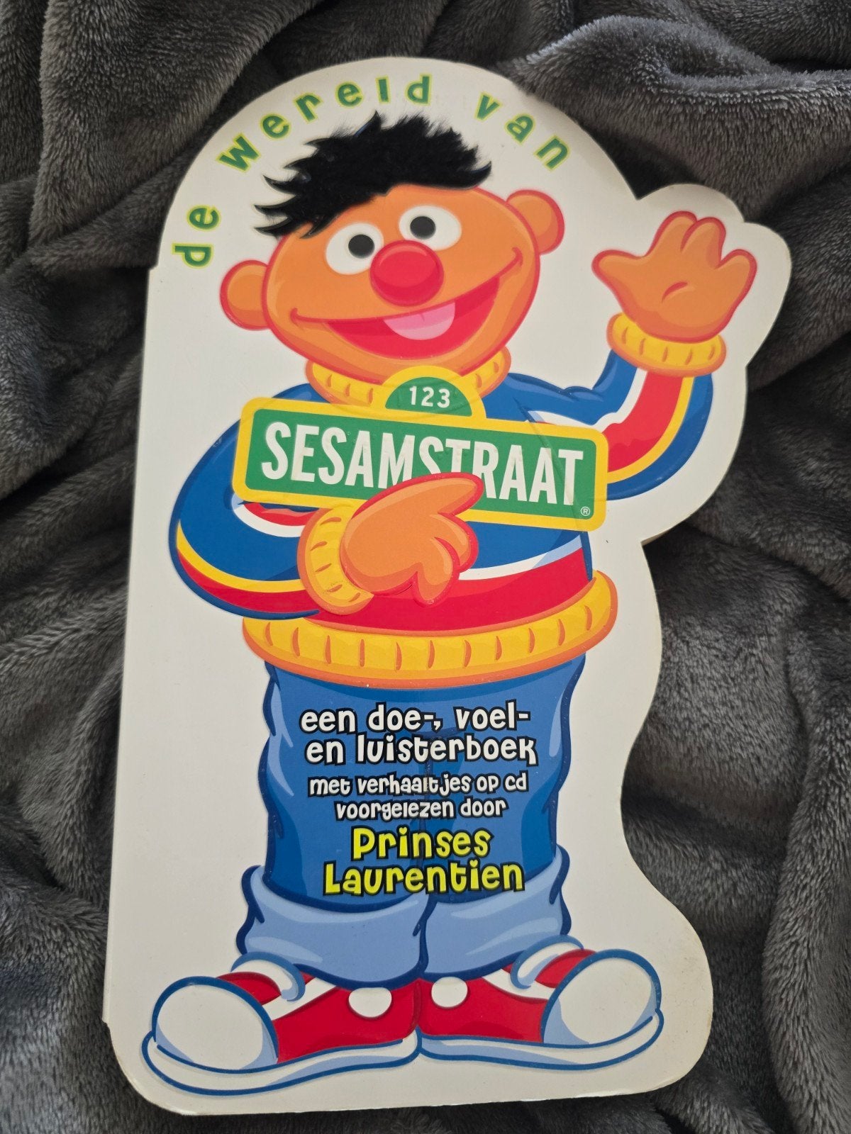 Sesamstraat Voelboek en Pino's Zandkasteel Boek, Diverse, Ophalen of Verzenden, Zo goed als nieuw, Uitklap-, Voel- of Ontdekboek