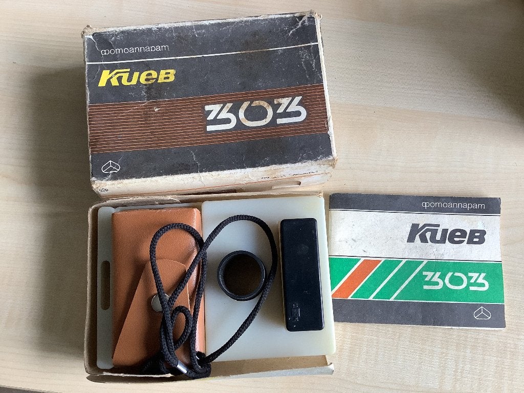 Een Kiev-303 miniatuurcamera uit de Sovjet-Unie, Ophalen of Verzenden
