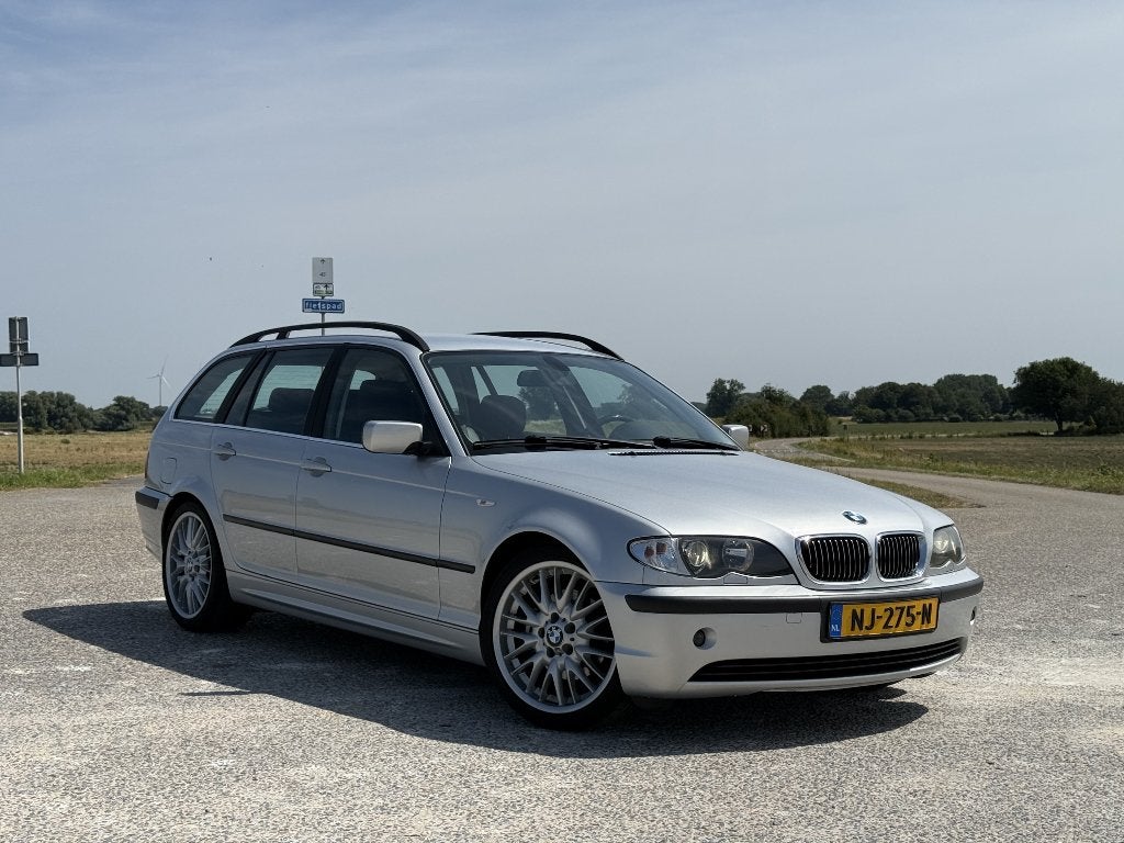 BMW 325XI E46 Touring - BTW Auto, Auto's, Automaat, Zwart, Leder en Stof, Stationwagon