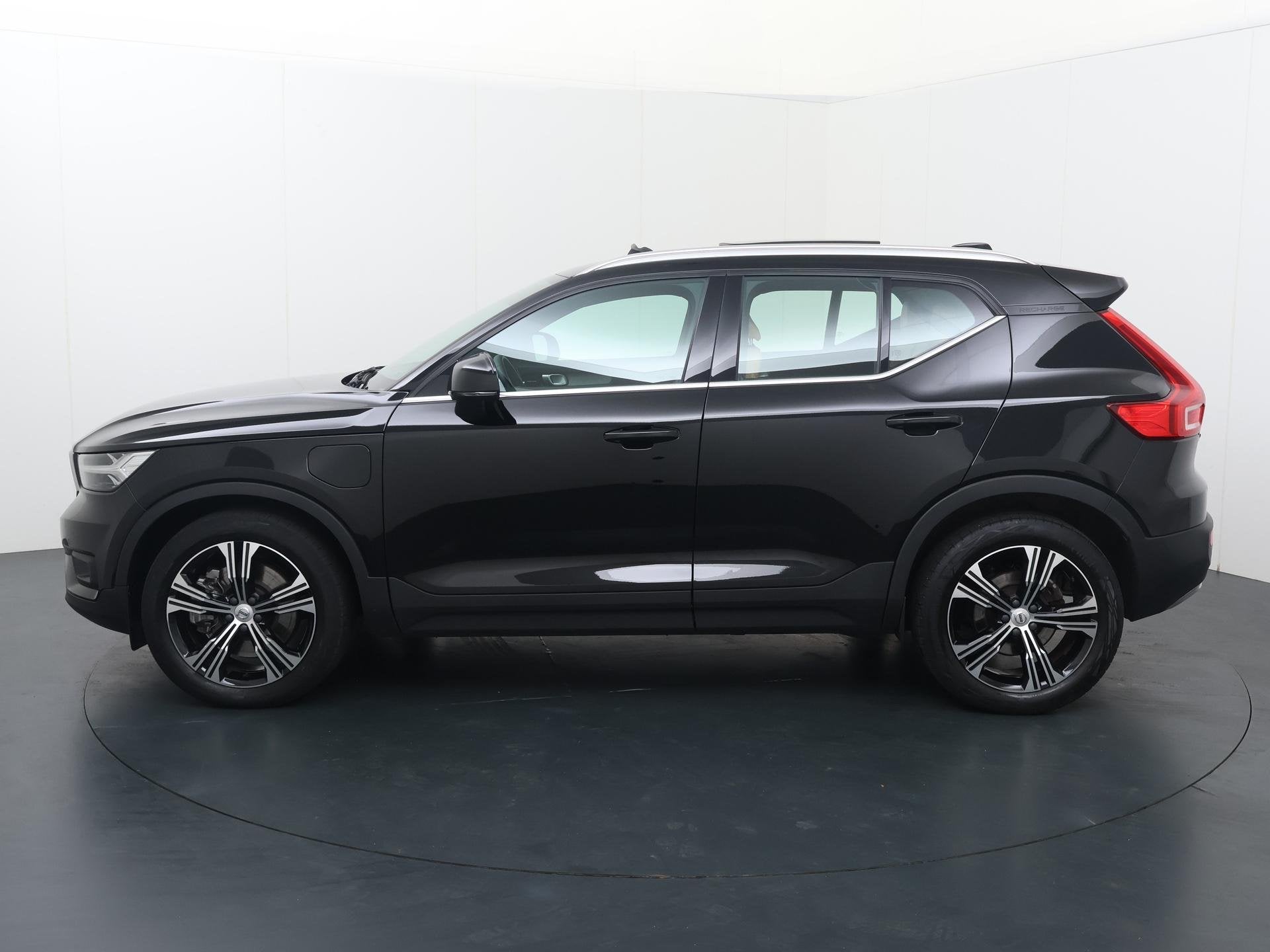 Volvo XC40 1.5 T5 Recharge Inscription | 262 PK | SoH % | Au, Auto's, Volvo, Euro 6, Zwart, Hybride Elektrisch/Benzine, 3 cilinders