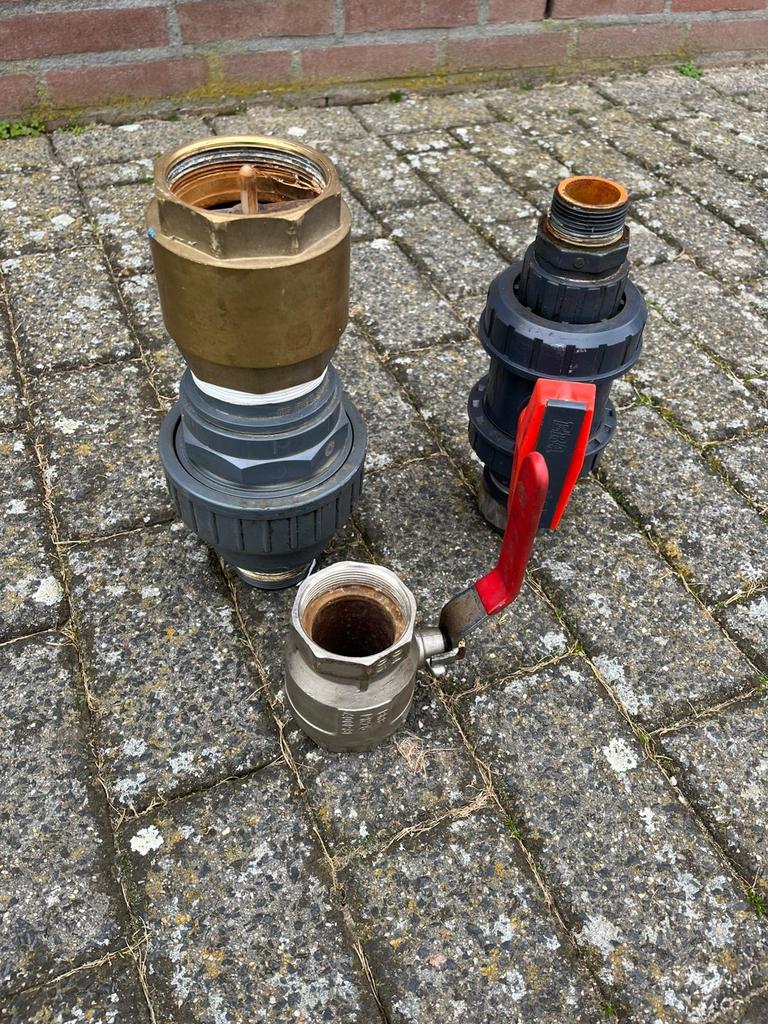 Sproeier en diverse koppelingen, Ophalen, Zo goed als nieuw, Kanonsproeier