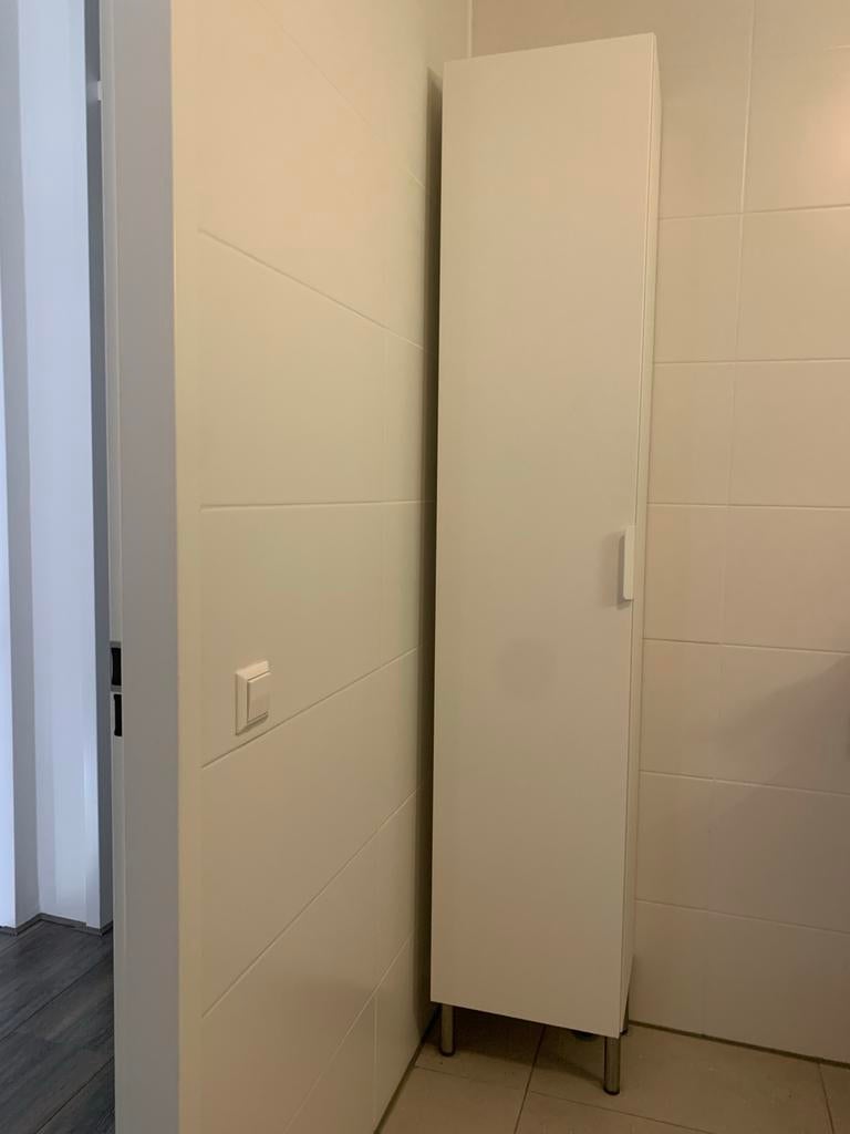 Hoge witte kast IKEA GODMORGON - Hangend of op pootjes, Ophalen, Gebruikt