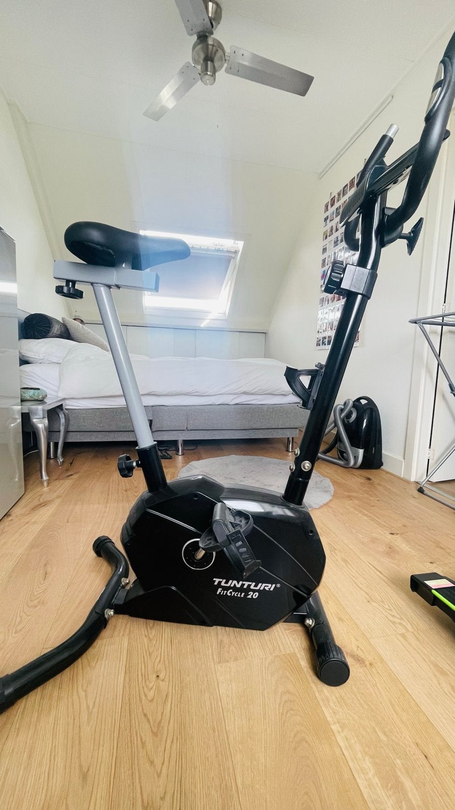 Tunturi FitCycle 20 Hometrainer - Zo goed als nieuw, Ophalen, Zo goed als nieuw, Metaal, Benen
