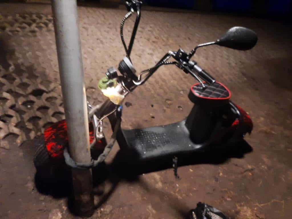Elektrische scooter met blauw kenteken, Fietsen en Brommers, Ophalen of Verzenden, Gebruikt, Elektrisch