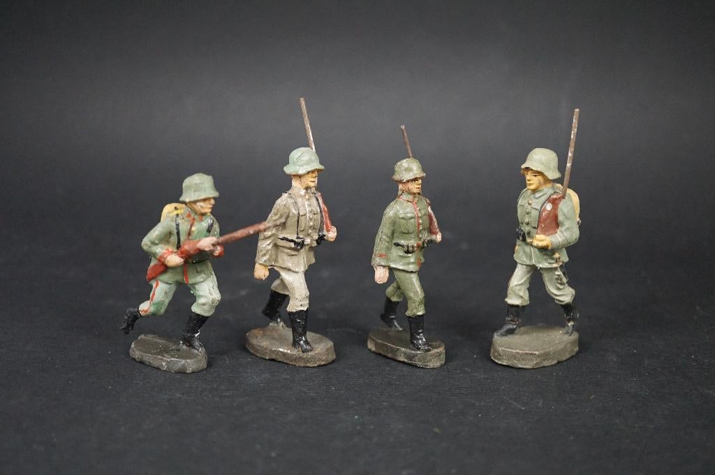 4 verschillende Duitse Elastolin soldaten - Vintage, Ophalen of Verzenden
