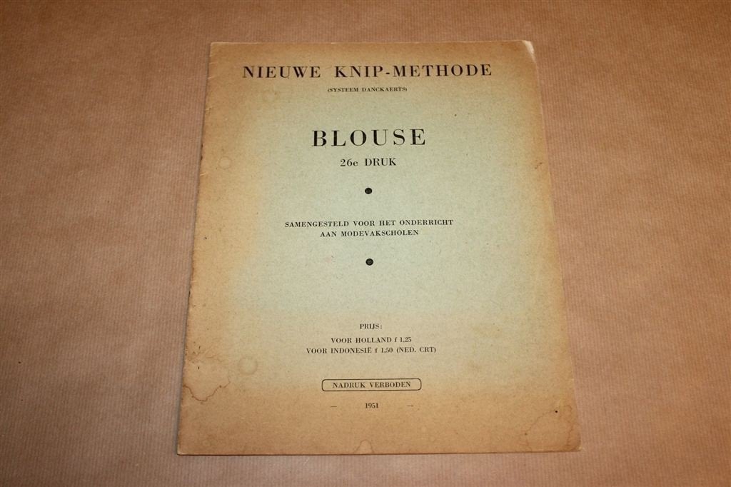 Nieuwe Knip-Methode Blouse — Systeem Danckaerts 1951, Ophalen of Verzenden, Gelezen