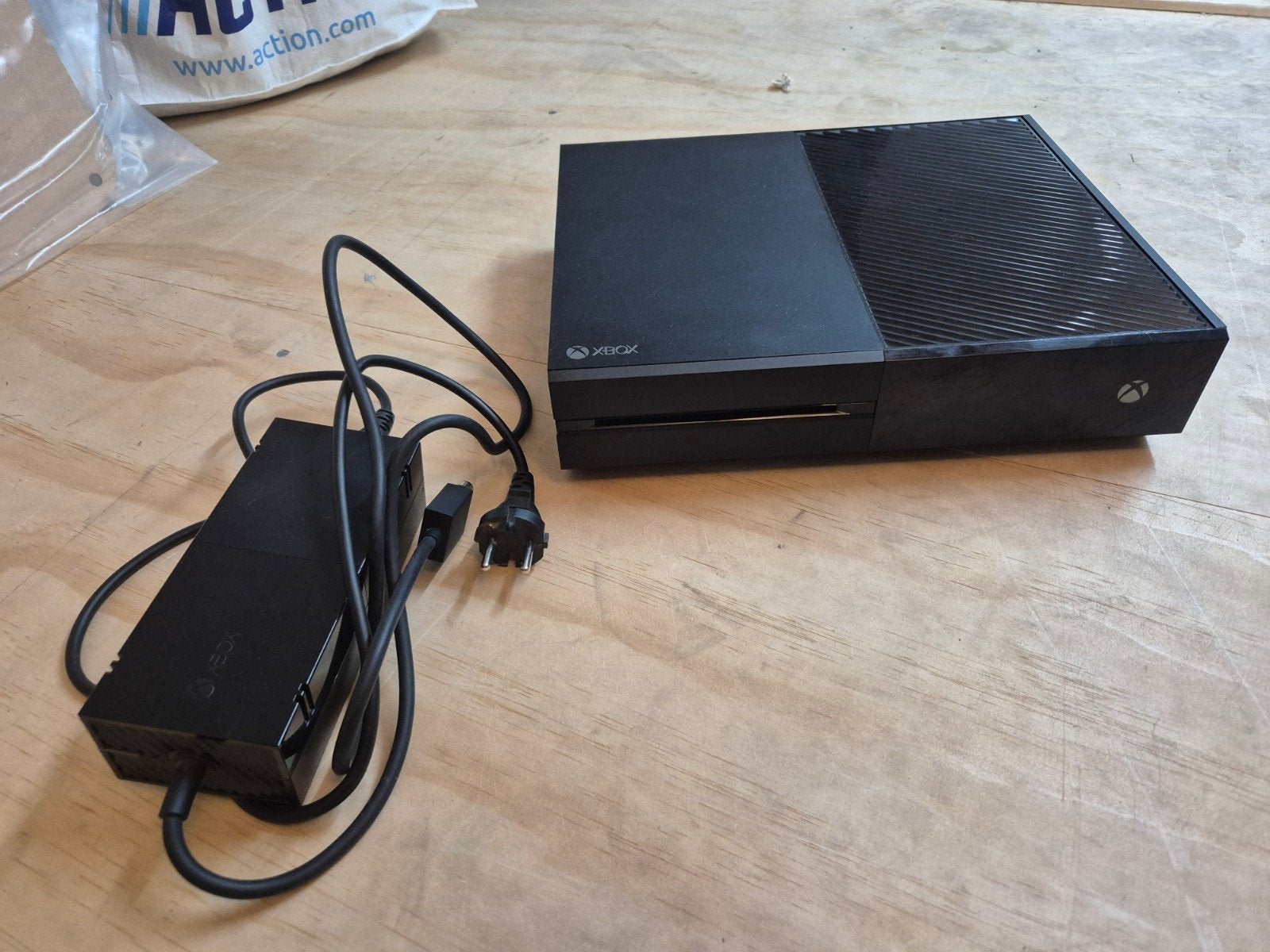 Xbox One spelcomputer, Spelcomputers en Games, Spelcomputers | Xbox One, Ophalen of Verzenden, Gebruikt, Zonder controller, Xbox One