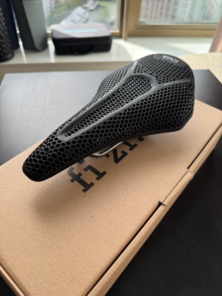 Fizik Vento Argo Adaptive R3 Saddle, Verzenden, Racefiets, Zo goed als nieuw, Zadel