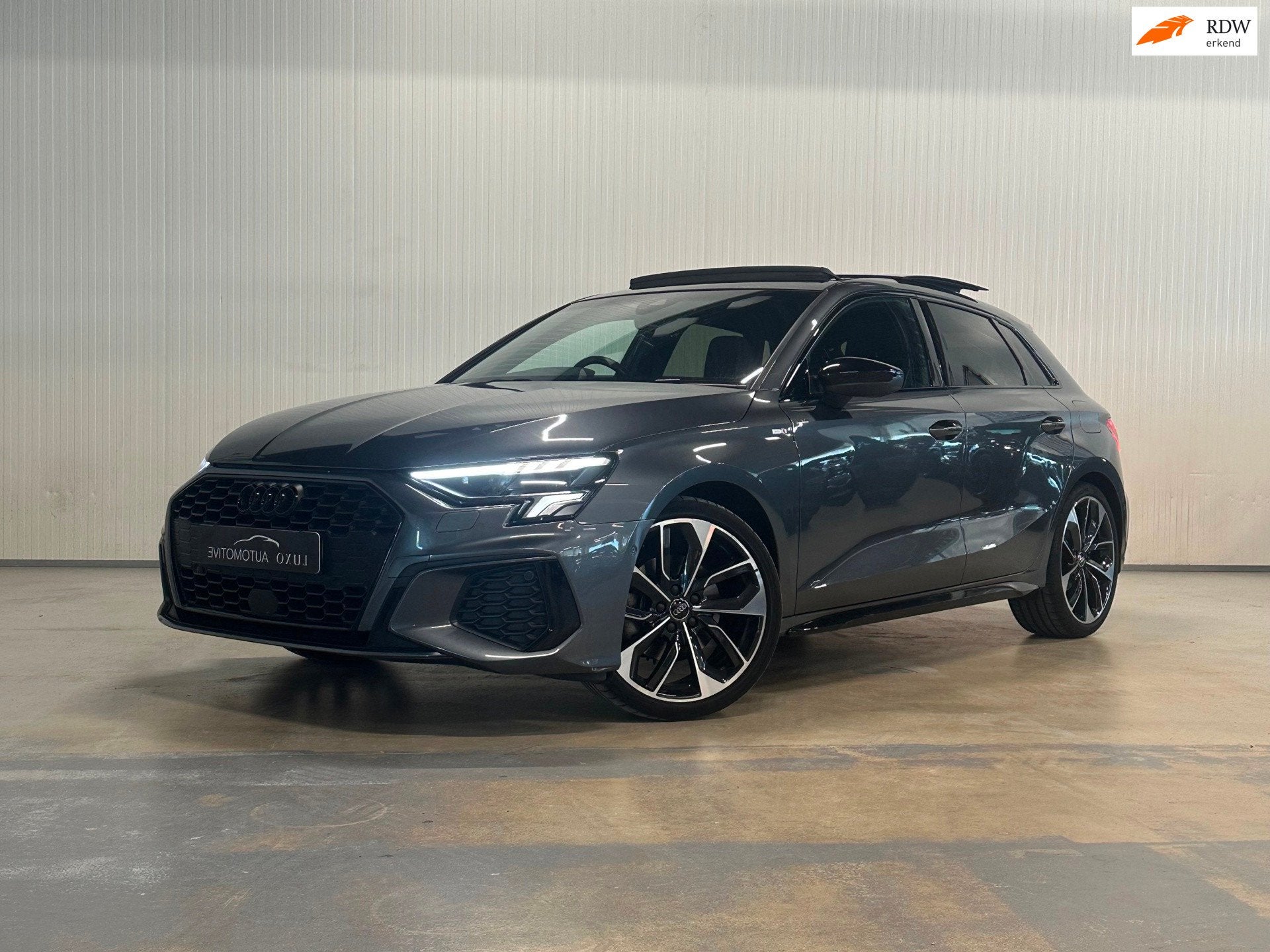 Audi A3 Sportback 35 TFSI edition one | PANO | BLACK OPTIC |, Dealer onderhouden, 4 cilinders, 150 pk, Bedrijf