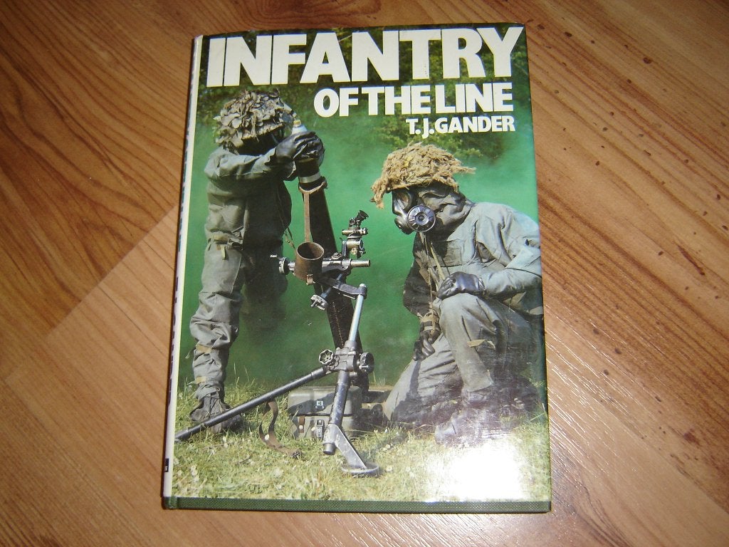 Infantry of the line leger soldaat Gander defensie militair, Verzenden, Landmacht, Overige gebieden, Boek of Tijdschrift