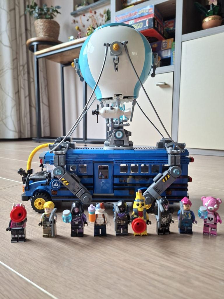Fortnite Battle Bus met figuren - LEGO, Ophalen, Lego, Zo goed als nieuw, Compleet
