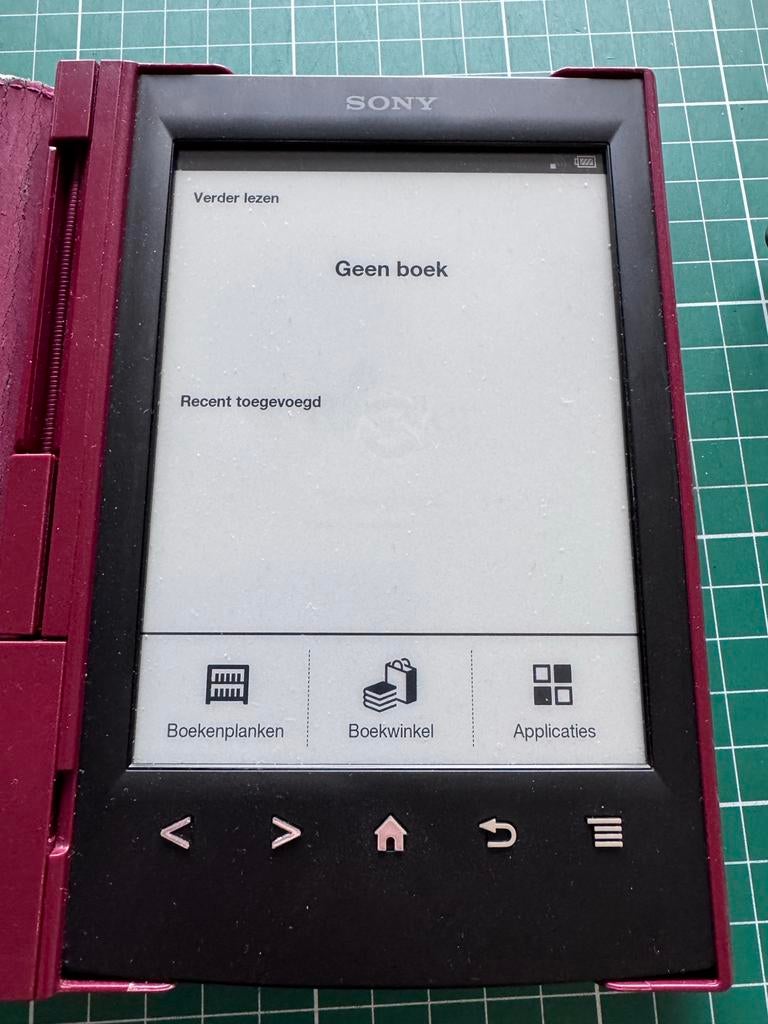 Sony Reader PRS-T2 E-reader met hoes en USB-kabel, Gebruikt, Ophalen of Verzenden, 4 GB of minder, Touchscreen