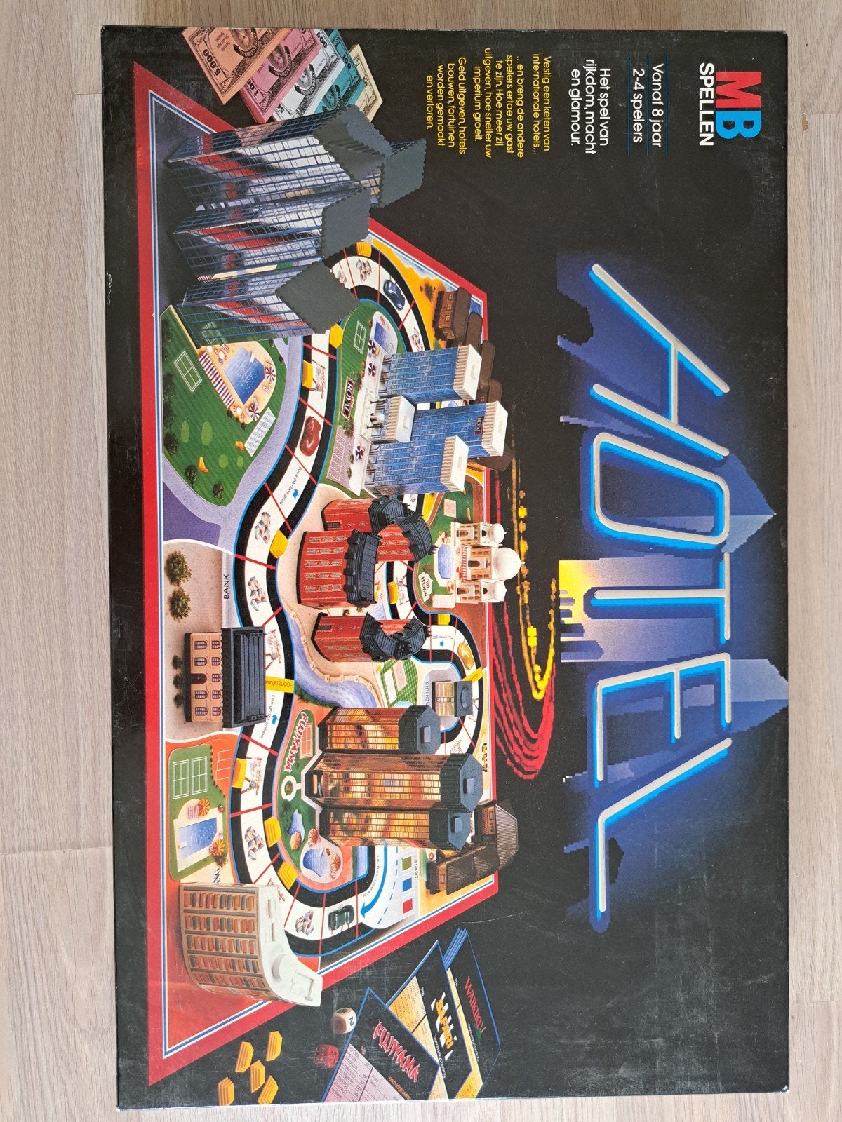 Hotel bordspel van MB Spellen - Klassiek vastgoedspel, Drie of vier spelers, Ophalen of Verzenden, Gebruikt, MB Spellen